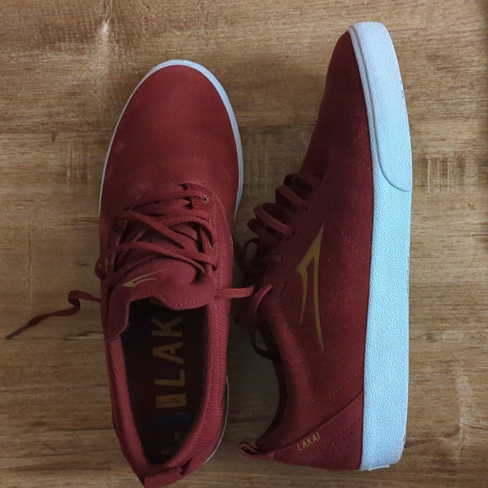 Skate shoes